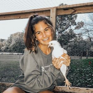 Meet your Posher, Shea